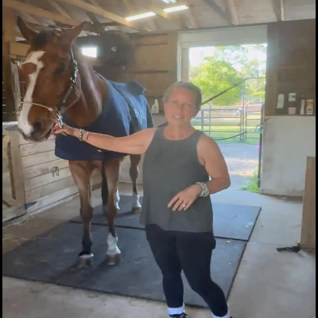 Laurie & Zorro - Video Cover